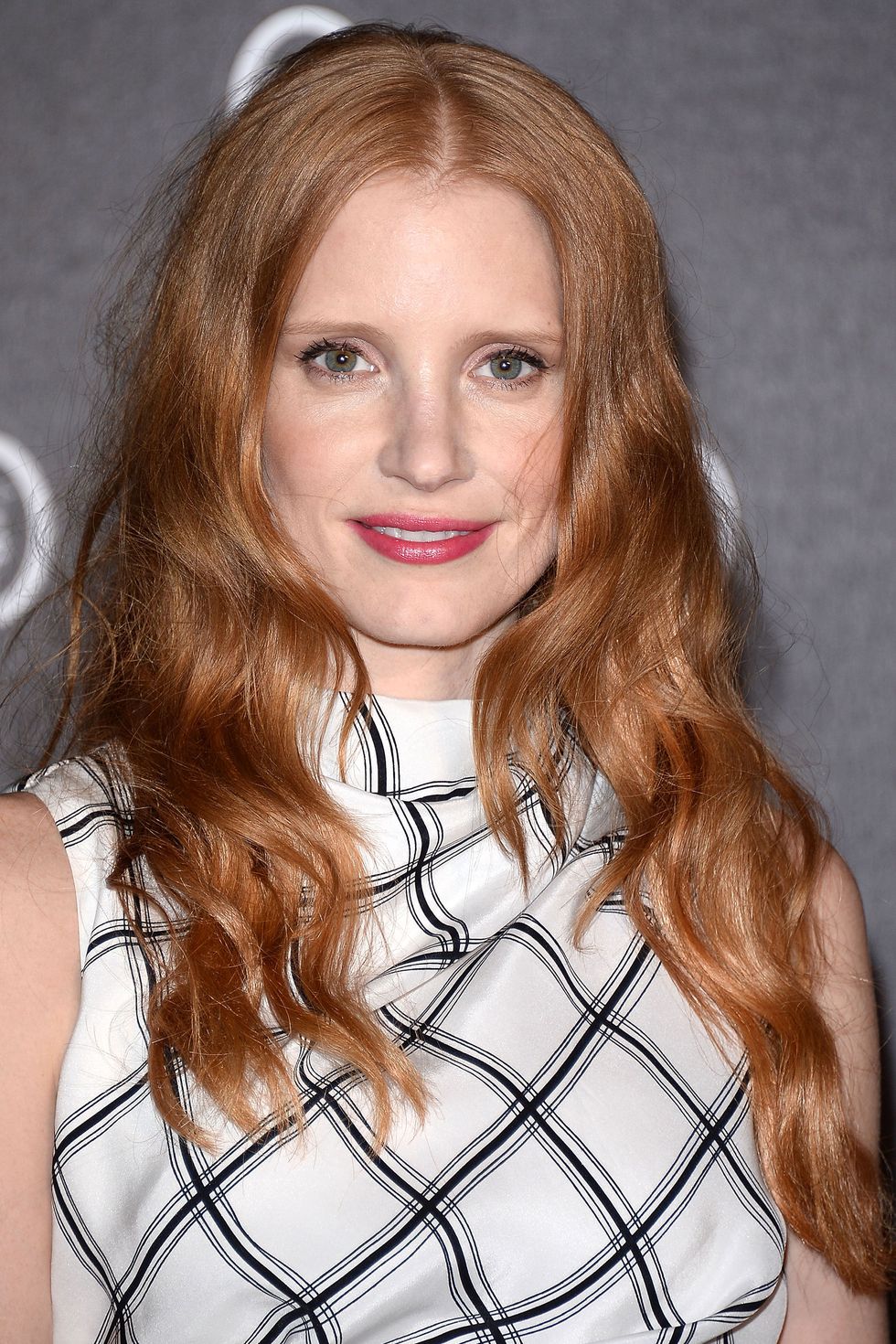 54bc14d157f23_-_hbz-long-hair-jessica-chastain